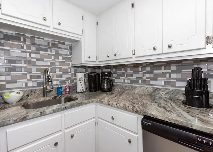 Island Winds East #205 Holiday home